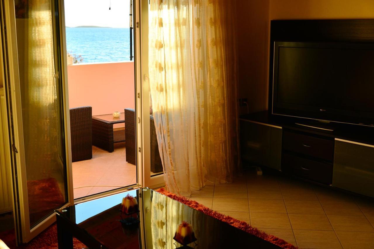Sea View Luxury Apartment Платарія Екстер'єр фото
