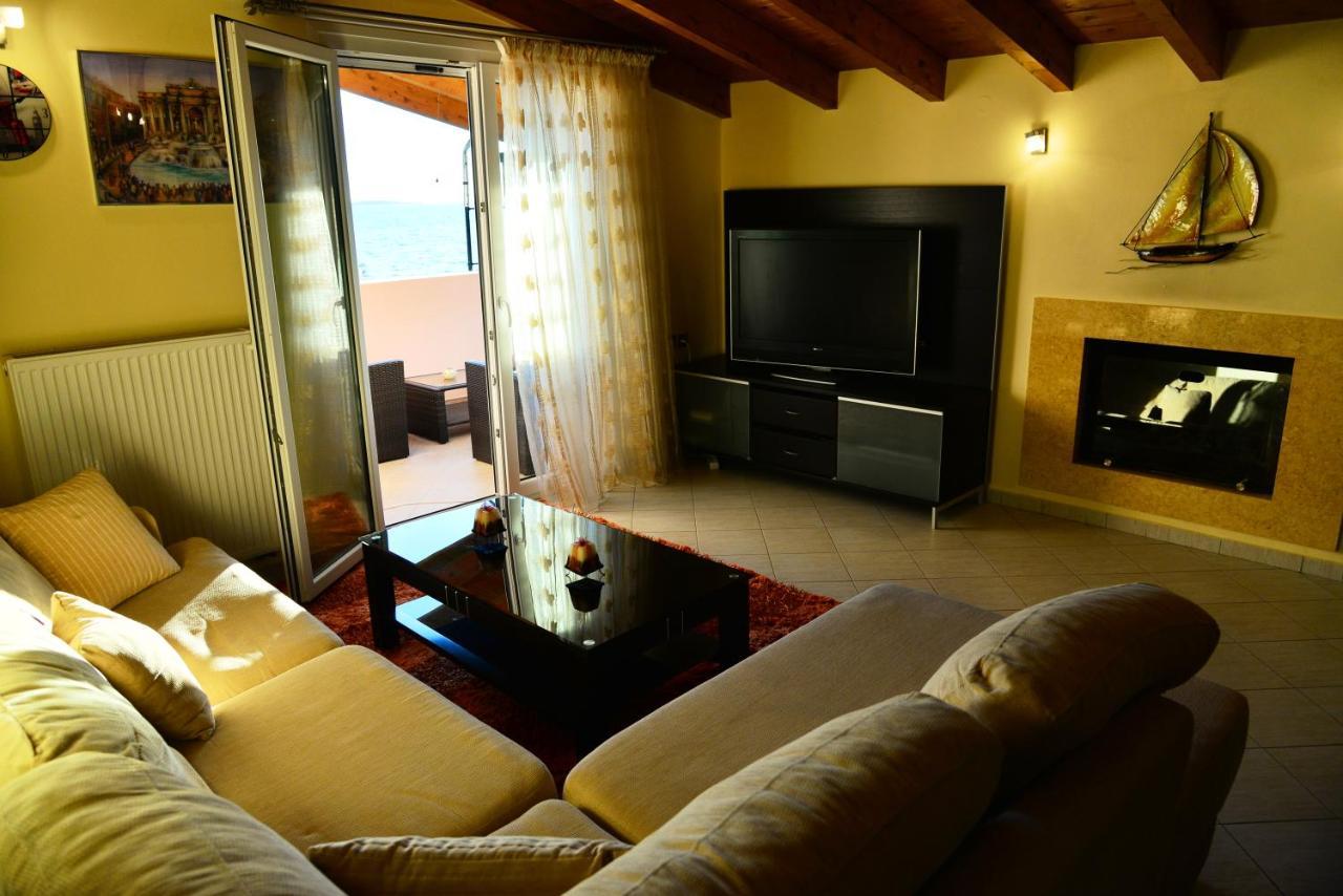 Sea View Luxury Apartment Платарія Екстер'єр фото
